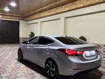 Hyundai Elantra-6