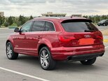 Audi Q7-6