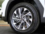 Hyundai Tucson L-8