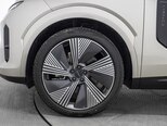Lynk & Co 08-13