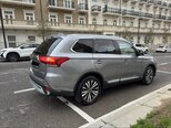 Mitsubishi Outlander-9