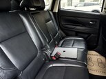 Mitsubishi Outlander-12