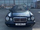 Mercedes E 230-5