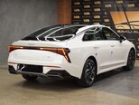 Kia K5-21