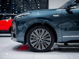Geely Galaxy M9-4