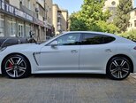 Porsche Panamera-3