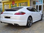 Porsche Panamera-4