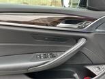 BMW 530e-12