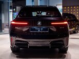 BMW iX-16