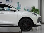 Forthing T5 HEV-4