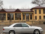 Mercedes E 320-4