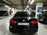 Volkswagen Jetta-2
