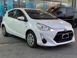 Toyota Aqua-6