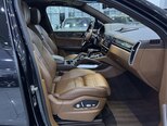 Porsche Cayenne Turbo-12