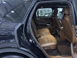 Porsche Cayenne Turbo-13