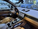 Porsche Cayenne Turbo-10