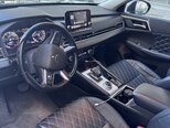 Mitsubishi Outlander-12