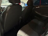 Hyundai Accent-14