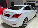 Hyundai Accent-7