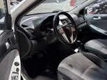 Hyundai Accent-10
