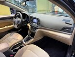 Hyundai Elantra-12