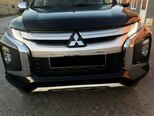 Mitsubishi L200-1