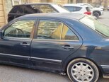 Mercedes E 230-5