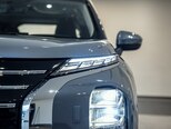 Mitsubishi Outlander-6