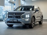 Mitsubishi Outlander-3
