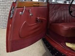 Triumph Renown-23