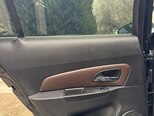 Chevrolet Cruze-12