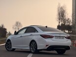 Hyundai Sonata-4