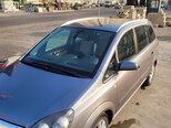 Opel Zafira-9