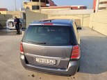 Opel Zafira-11