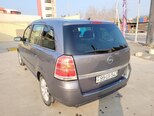 Opel Zafira-13