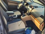 Opel Zafira-17