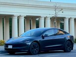 Tesla Model 3-1