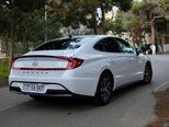 Hyundai Sonata-12