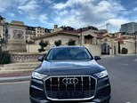 Audi Q7-1
