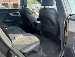 Audi Q8-14