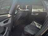 Audi Q8-15