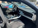 Audi Q8-13