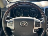Toyota Land Cruiser-10