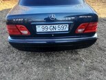 Mercedes E 240-8
