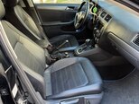 Volkswagen Jetta-13