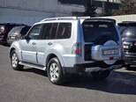 Mitsubishi Pajero-5