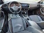 Volkswagen Jetta-10