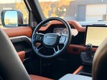 Land Rover Defender-7