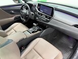 Lexus ES 300h-11