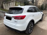 Hongqi HS5-6